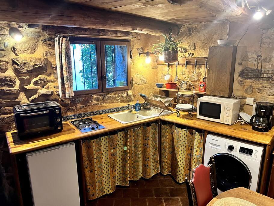 La Maison De Blanche Neige Assignan Exteriér fotografie